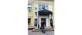 Заместитель директора по творческим вопросам Александр Семечков представил театр на фестивале «Колесо»